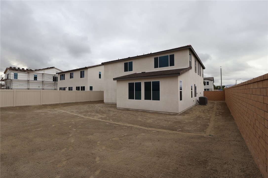 868 Railway Lane