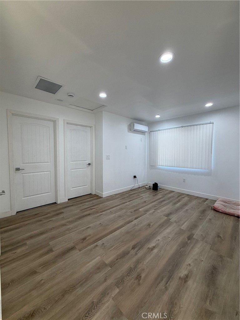 1621 S Diamond