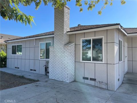 Photo of 12811 Oaks Ave, Chino, CA 91710 (MLS # TR25265164)