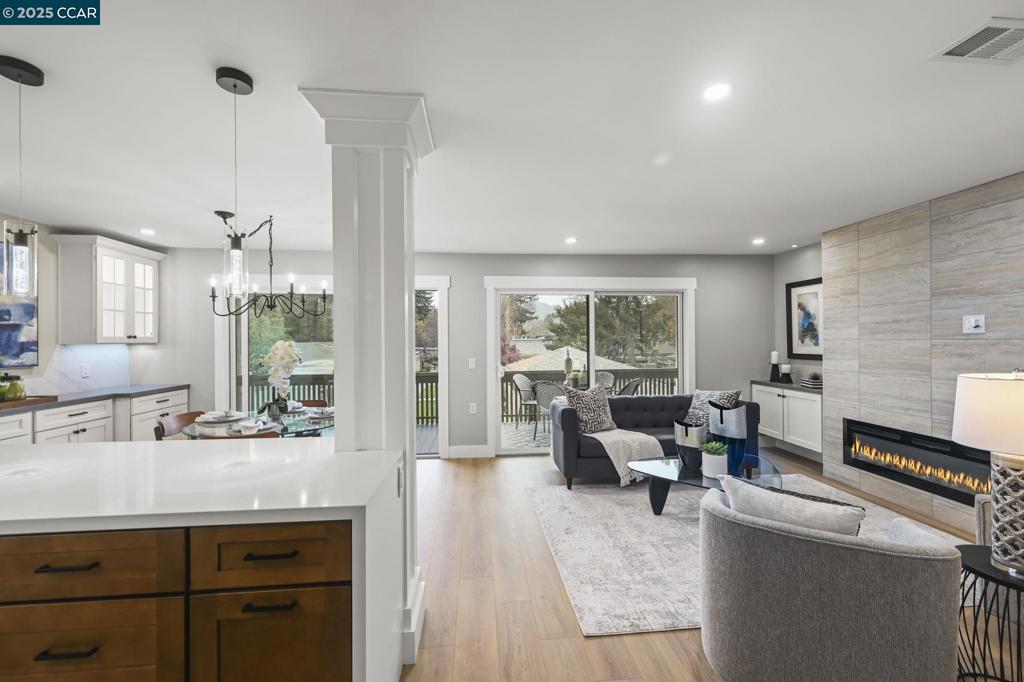 1131 Oakmont Drive 6