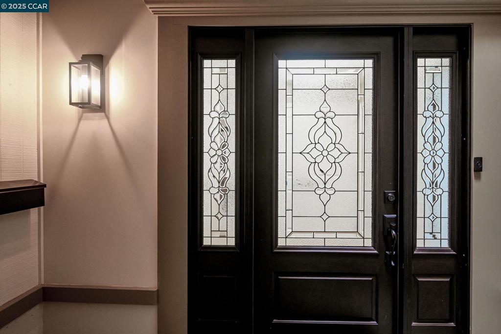 1131 Oakmont Drive 6