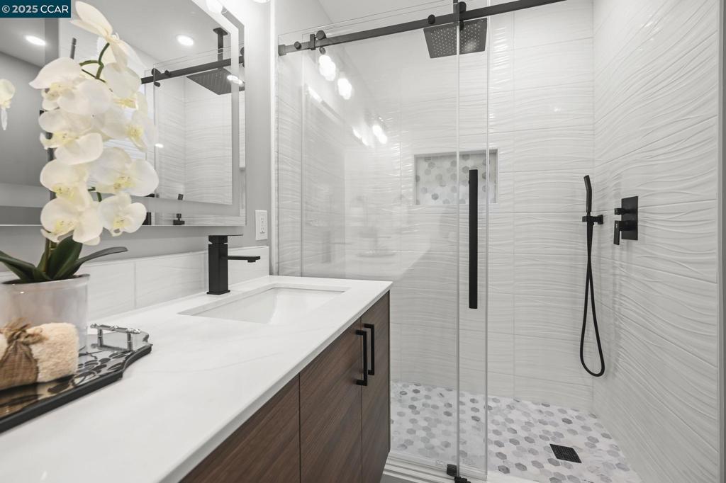 ROSSMOOR - Residential