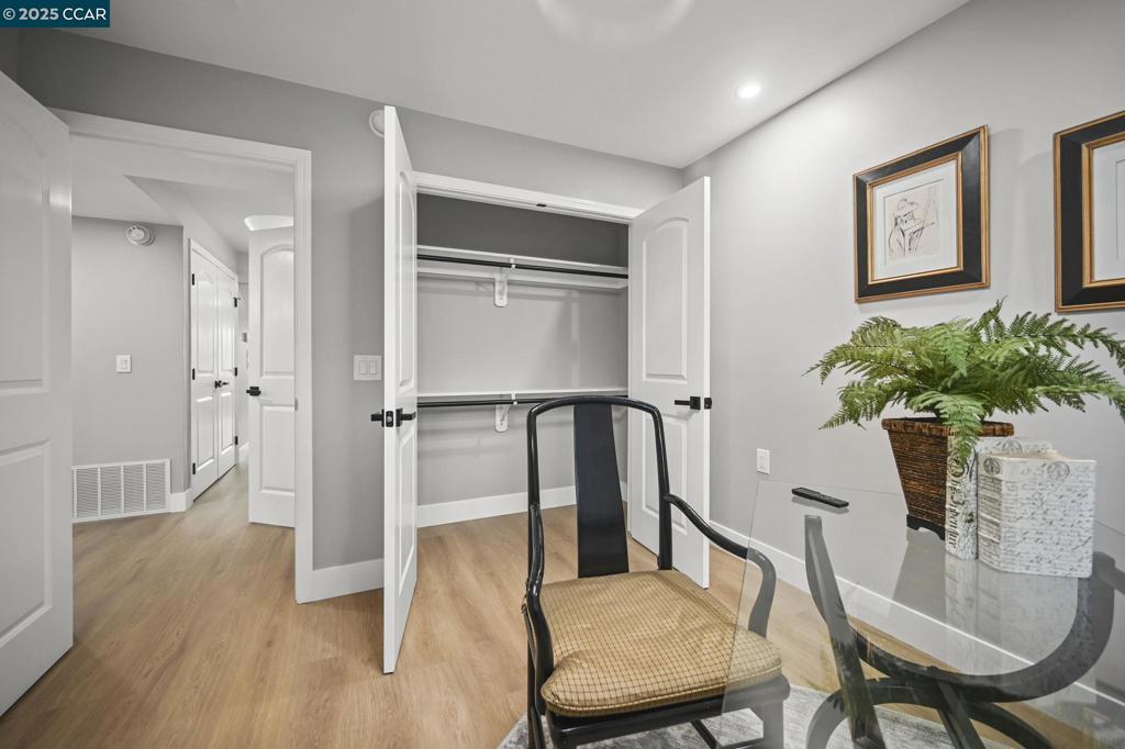 ROSSMOOR - Residential