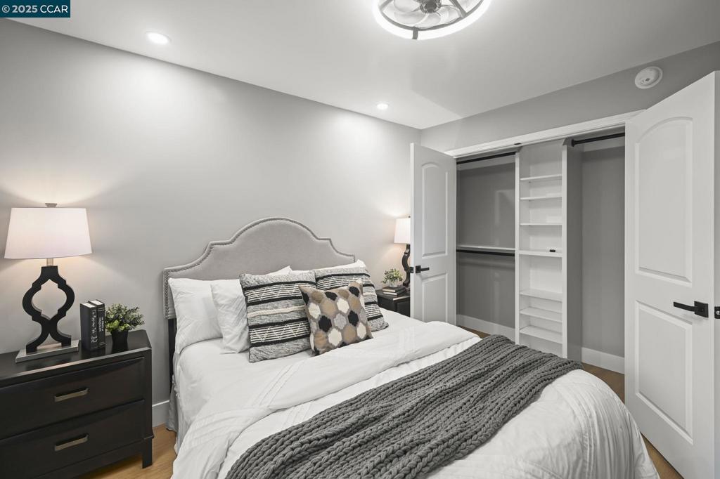 ROSSMOOR - Residential