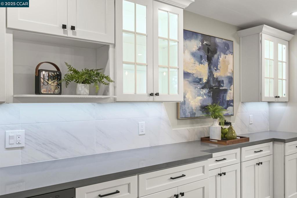 ROSSMOOR - Residential