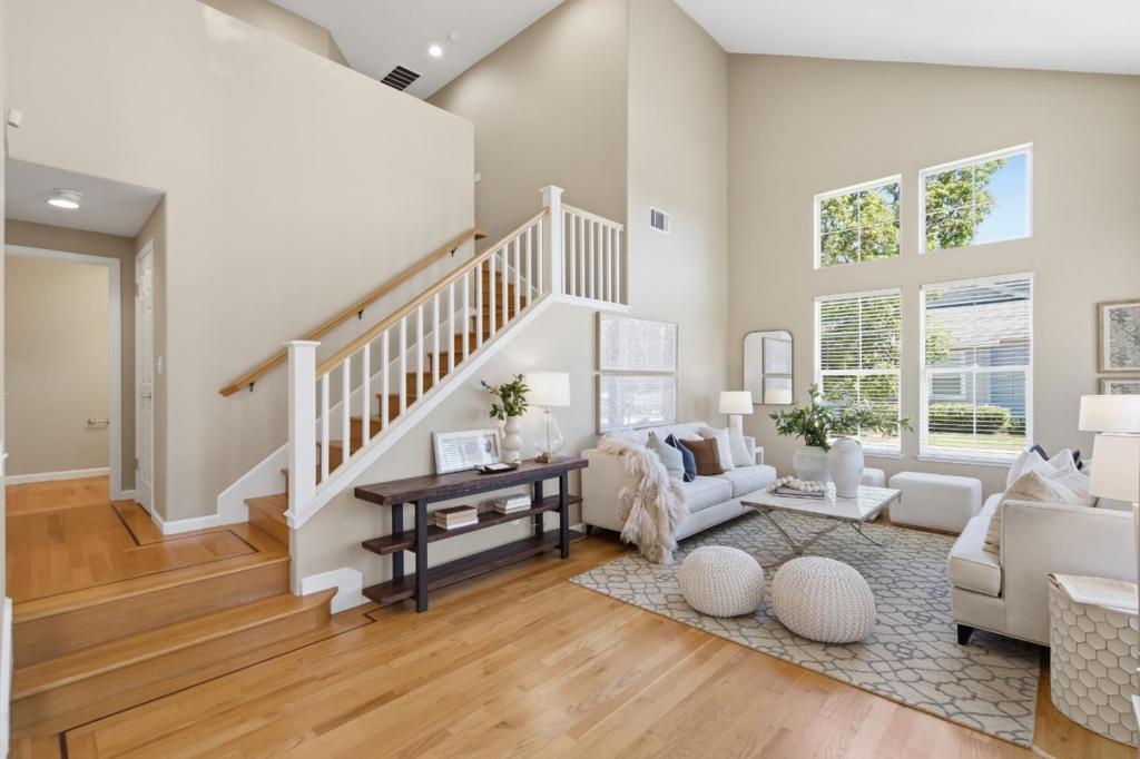 703 Lacewing Lane
