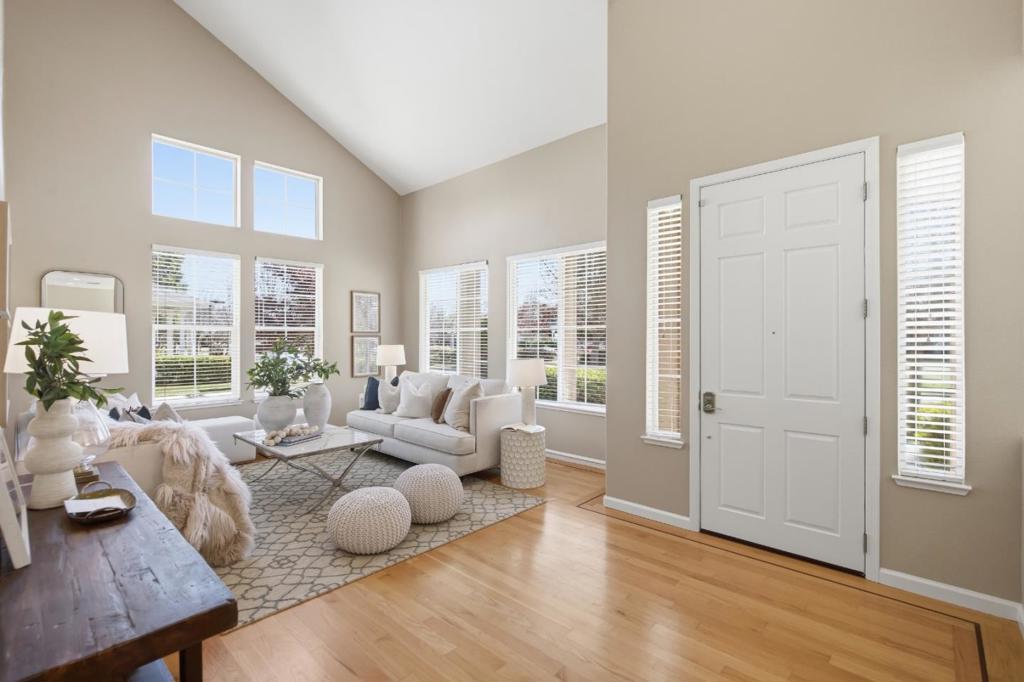 703 Lacewing Lane