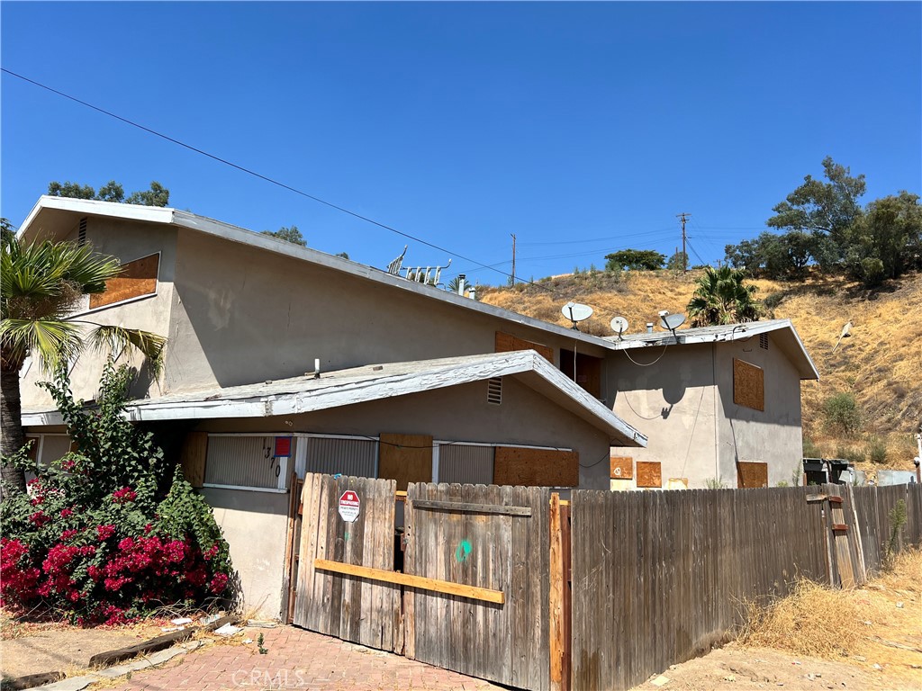 1370 Hillside Drive