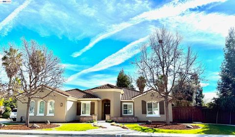 631 631 Alden Ln Livermore CA 94550