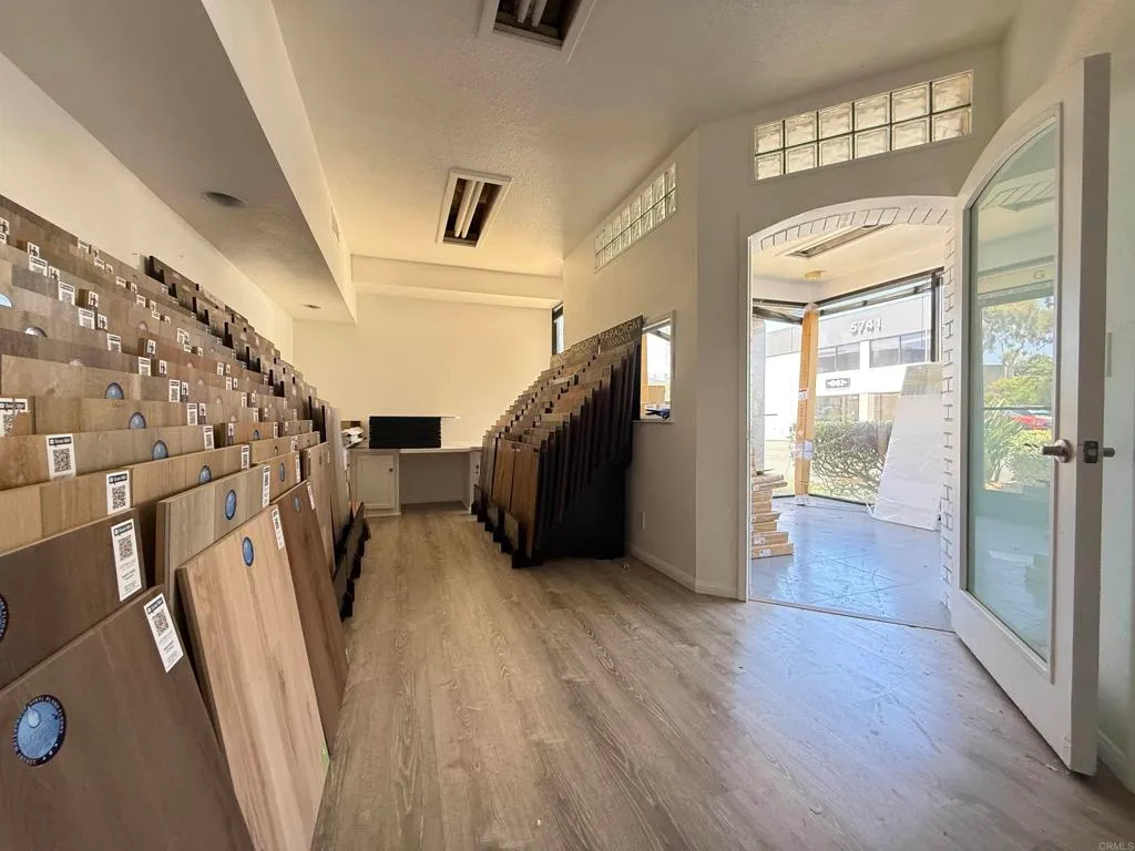 Carlsbad, California 92010, United States, ,Commercial,Active,154443