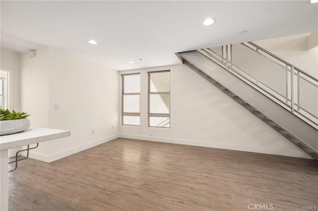 576 S Brea Boulevard