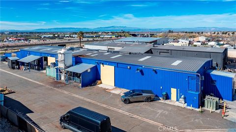 Photo of 42621 2nd St E, Lancaster, CA 93535 (MLS # SR26028850)