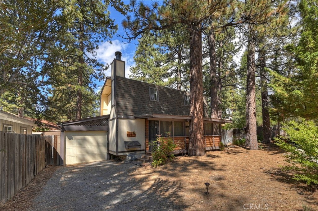 1166 Navajo Street