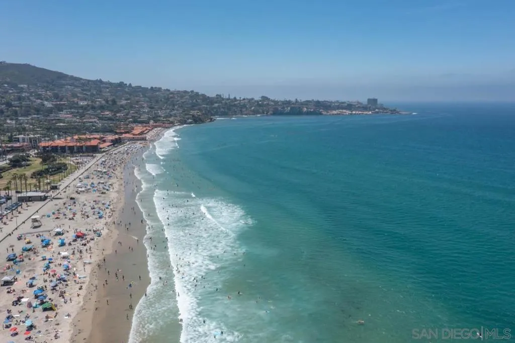 La Jolla, California 92037, United States, 3 Bedrooms Bedrooms, ,3 BathroomsBathrooms,Residential,Active,182894