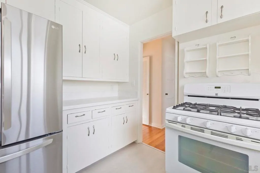 La Jolla, California 92037, United States, 3 Bedrooms Bedrooms, ,3 BathroomsBathrooms,Residential,Active,182894