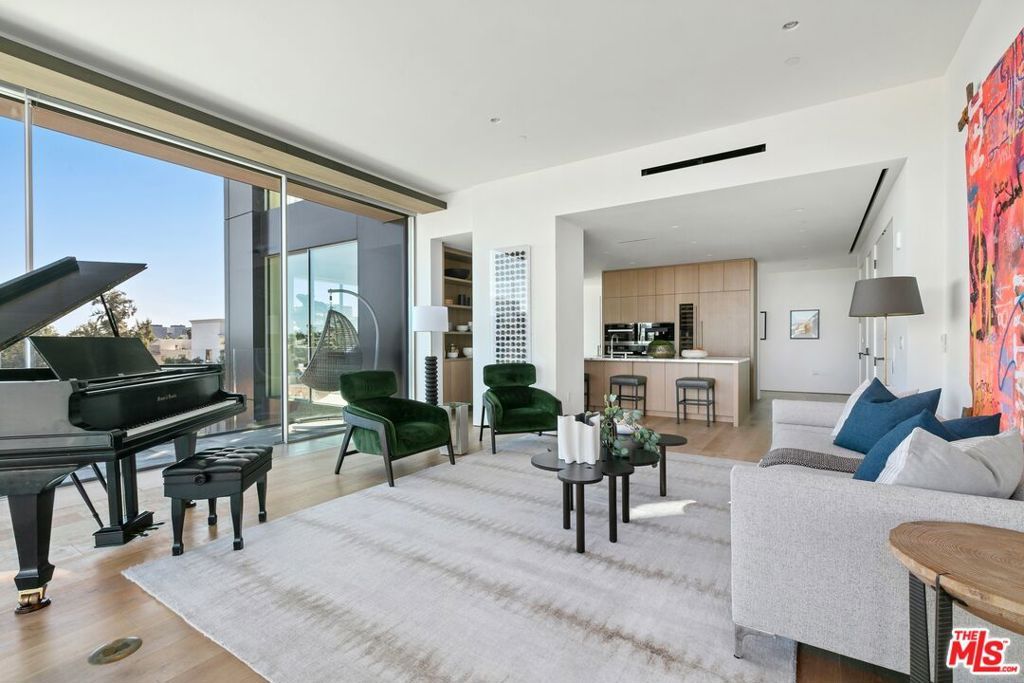 Photo of 8899 Beverly Blvd Blvd #5D, West Hollywood, CA 90048 (MLS # 25606581)