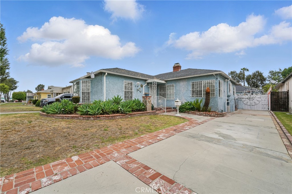 3647 Cedar Avenue