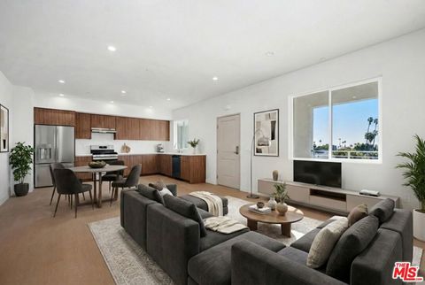 Photo of 1717 Winona Boulevard #203, Los Angeles, CA 90027 (MLS # 26672397)