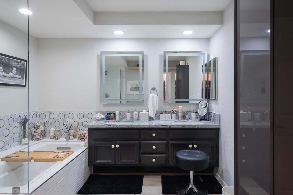 Laguna De La Paz - Residential