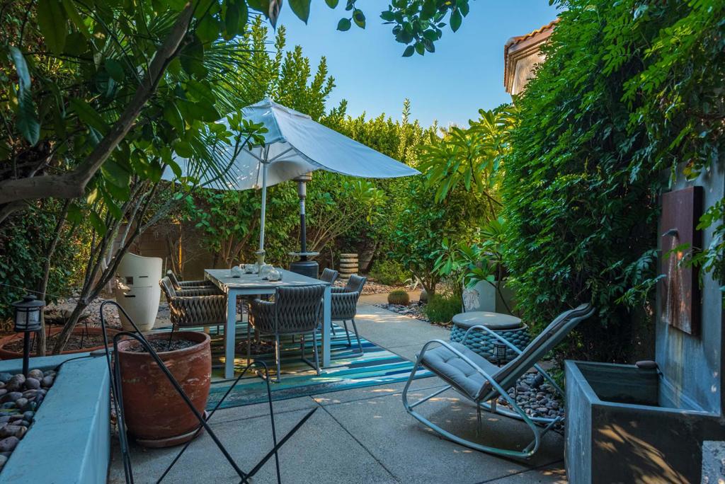 Laguna De La Paz - Residential