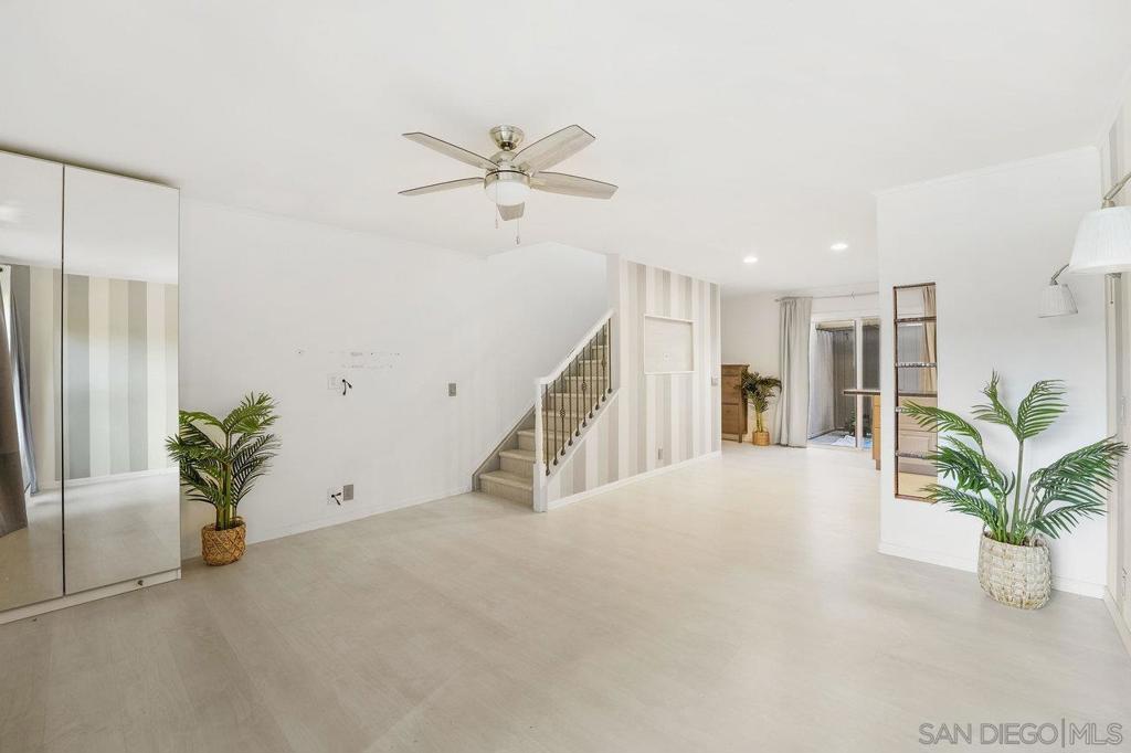 2772 Ariane Dr 70