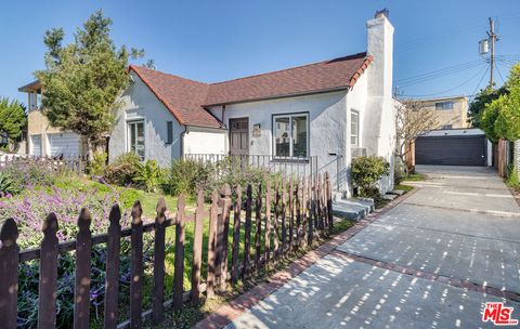 Photo of 3652 Kelton Avenue, Los Angeles, CA 90034 (MLS # 26696173)