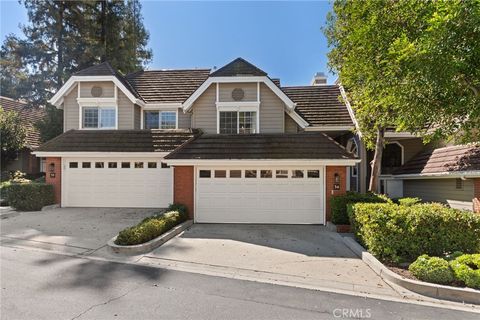 Photo of 20950 Oxnard Street #54, Woodland Hills, CA 91367 (MLS # SR25258893)