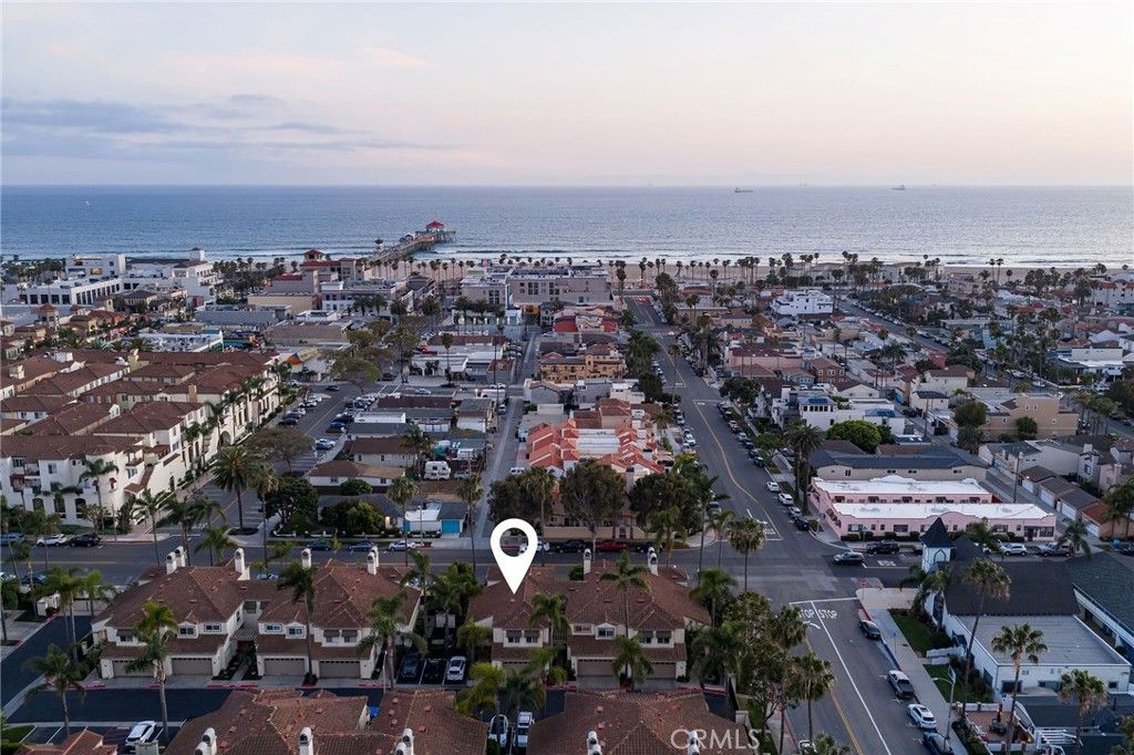 Photo of 513 Pierside Circle, Huntington Beach, CA 92648 (MLS # OC26085503)