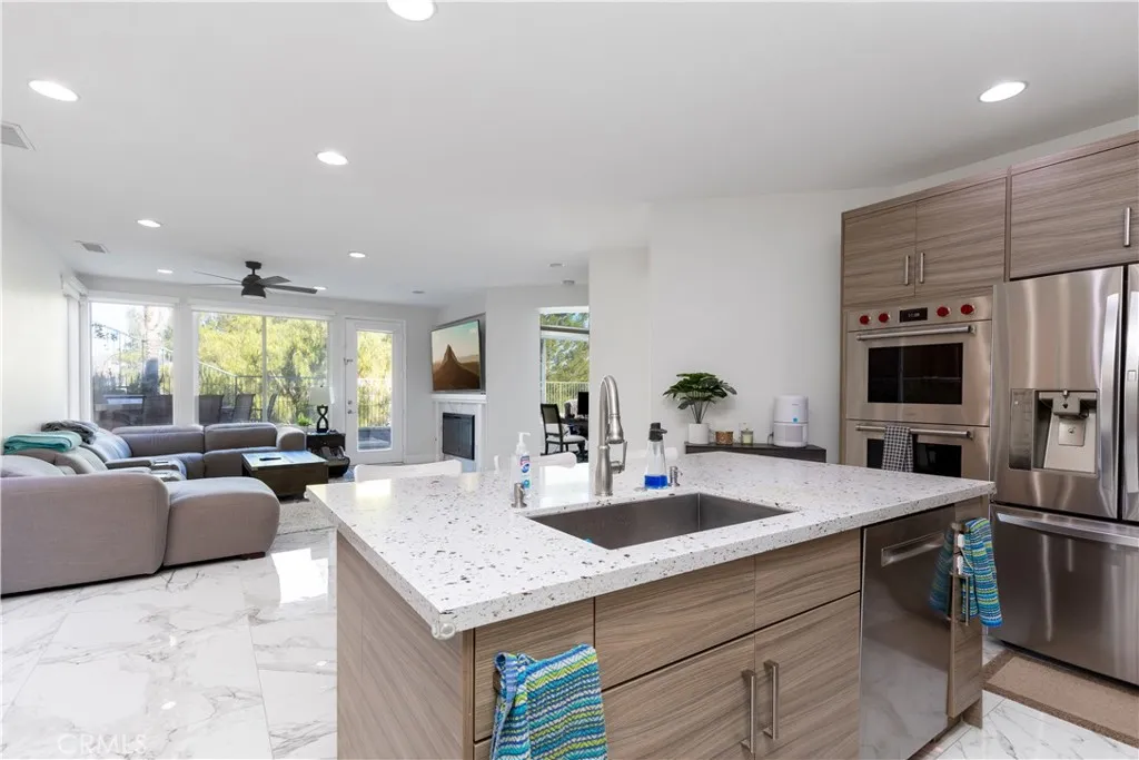 Anaheim, California 92808, United States, 4 Bedrooms Bedrooms, ,4 BathroomsBathrooms,Residential,Active,253032