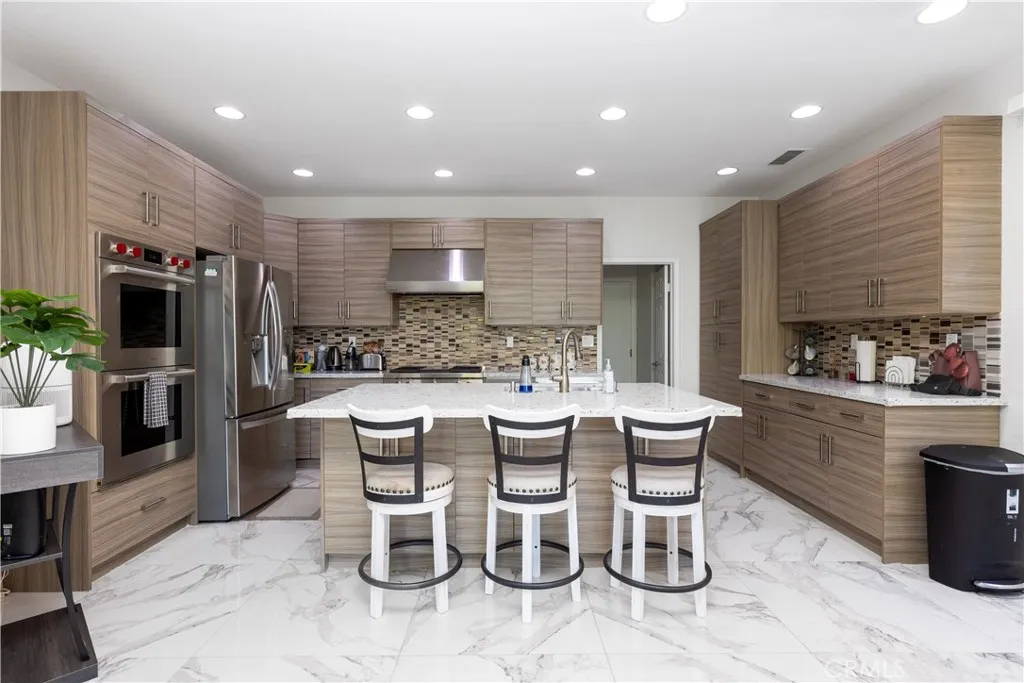 Anaheim, California 92808, United States, 4 Bedrooms Bedrooms, ,4 BathroomsBathrooms,Residential,Active,253032