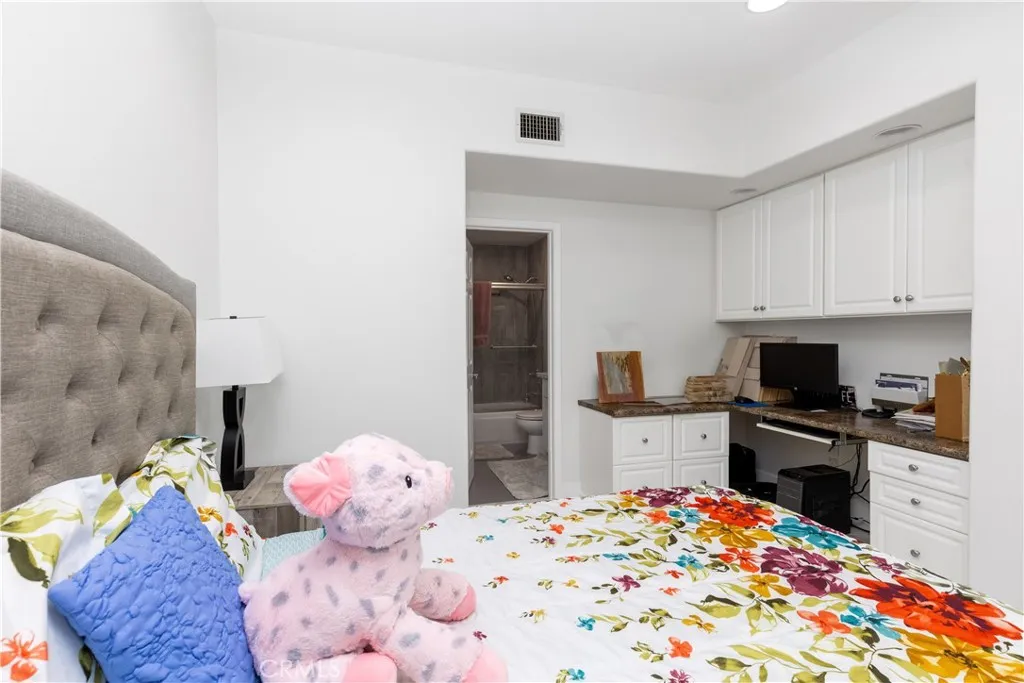 Anaheim, California 92808, United States, 4 Bedrooms Bedrooms, ,4 BathroomsBathrooms,Residential,Active,253032