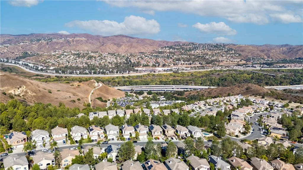 Anaheim, California 92808, United States, 4 Bedrooms Bedrooms, ,4 BathroomsBathrooms,Residential,Active,253032