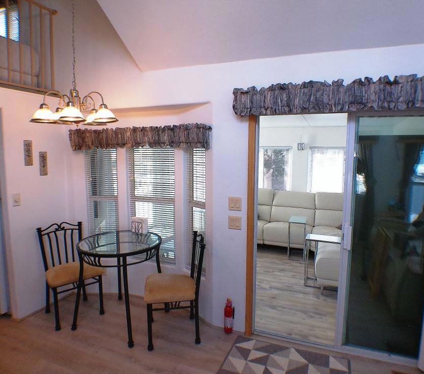Rancho Casa Blanca - Manufactured In Park