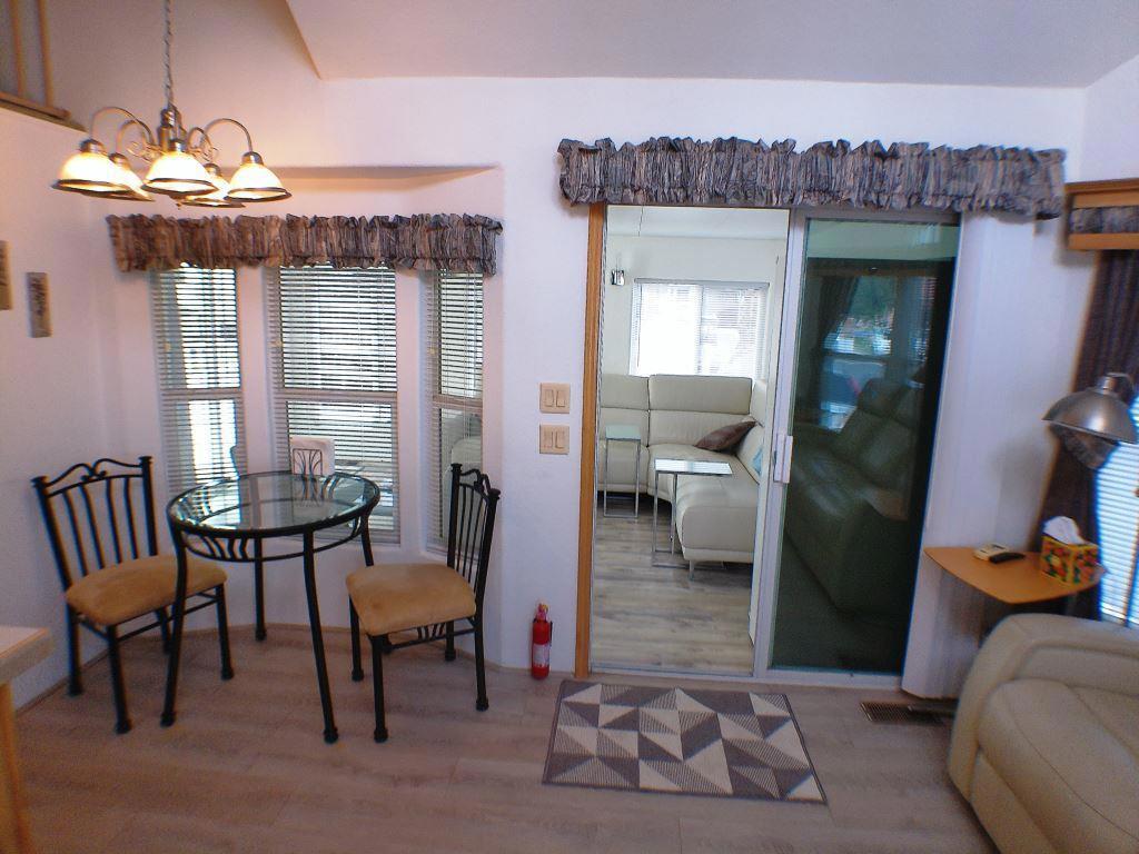Rancho Casa Blanca - Manufactured In Park