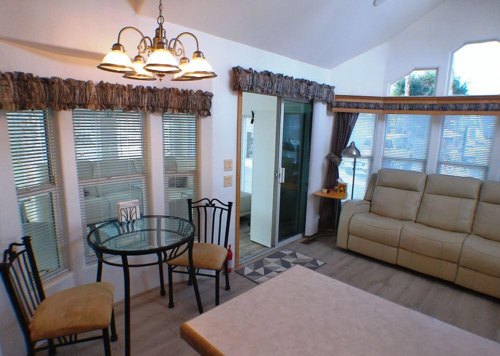Rancho Casa Blanca - Manufactured In Park