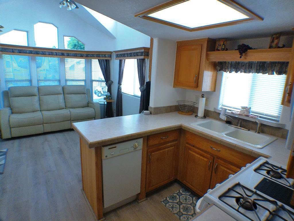 Rancho Casa Blanca - Manufactured In Park