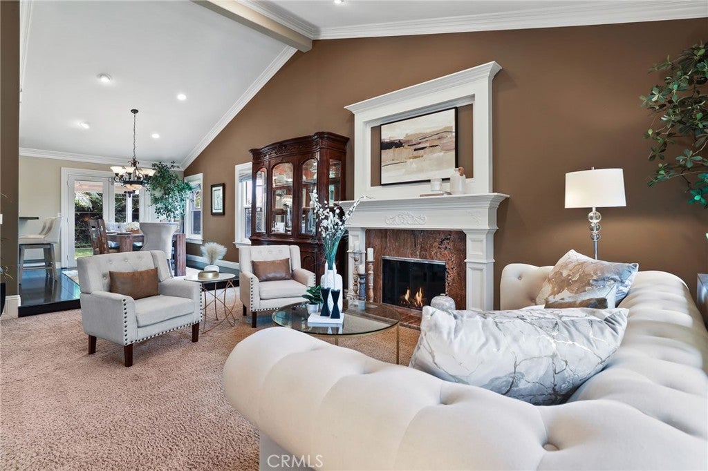2204 E Vista Mesa Way