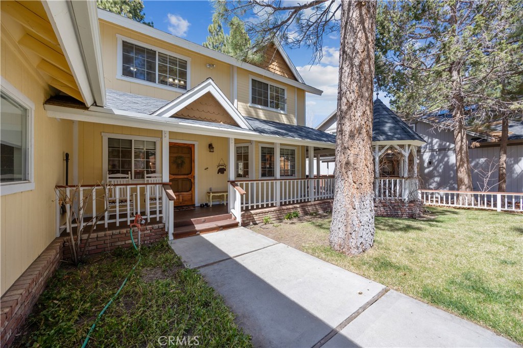 715 E Mountain View Boulevard