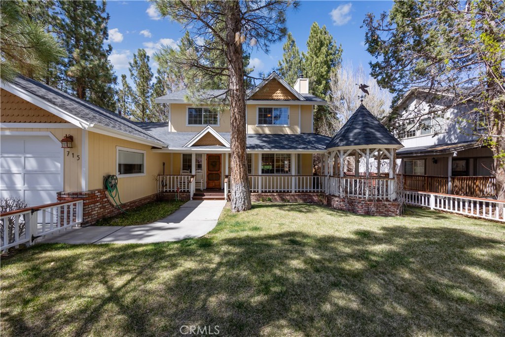715 E Mountain View Boulevard