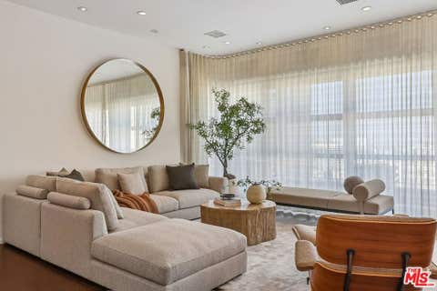Photo of 1645 N Vine Street #911, Los Angeles, CA 90028 (MLS # 26871295)