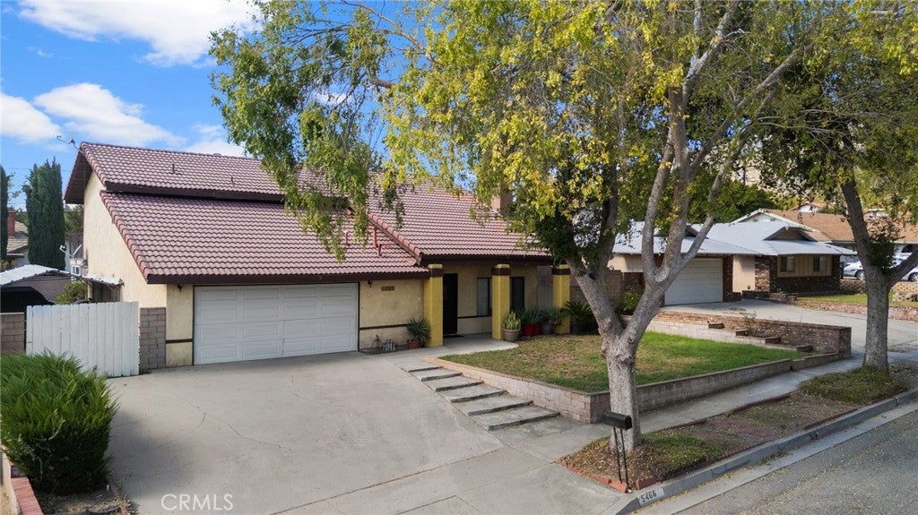 Photo of 5466 N E ST, San Bernardino, CA 92407 (MLS # DW26230227)