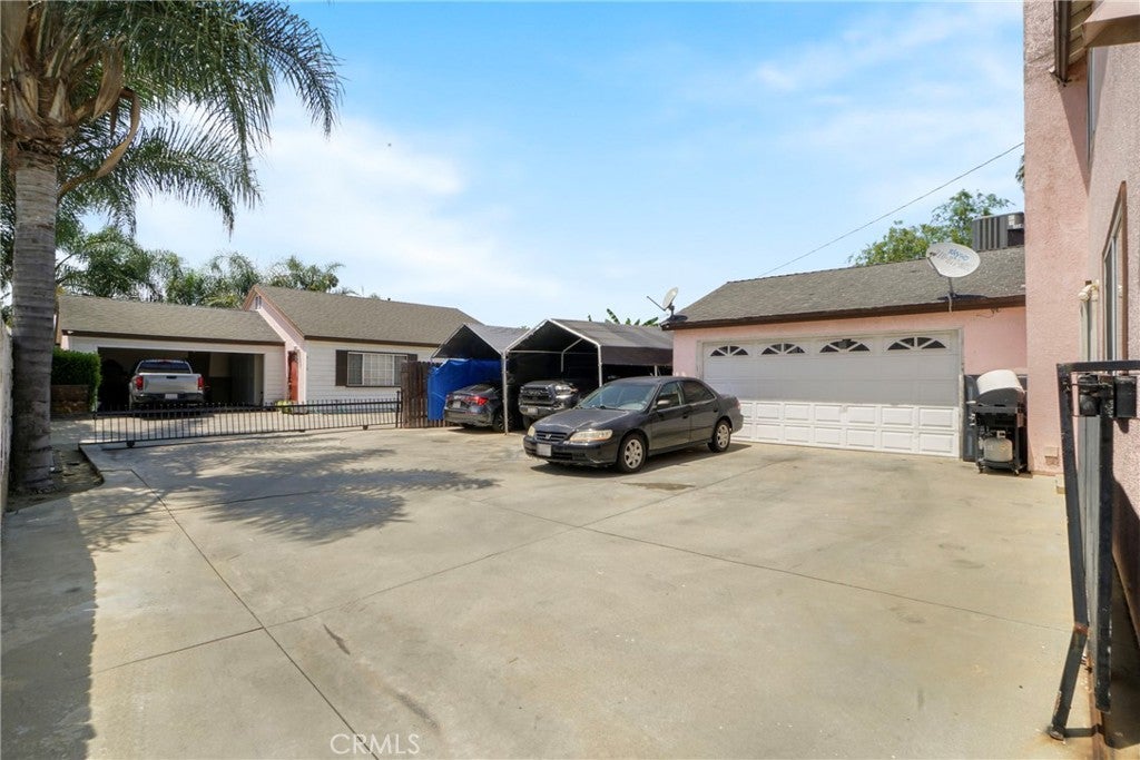 8118 Alameda