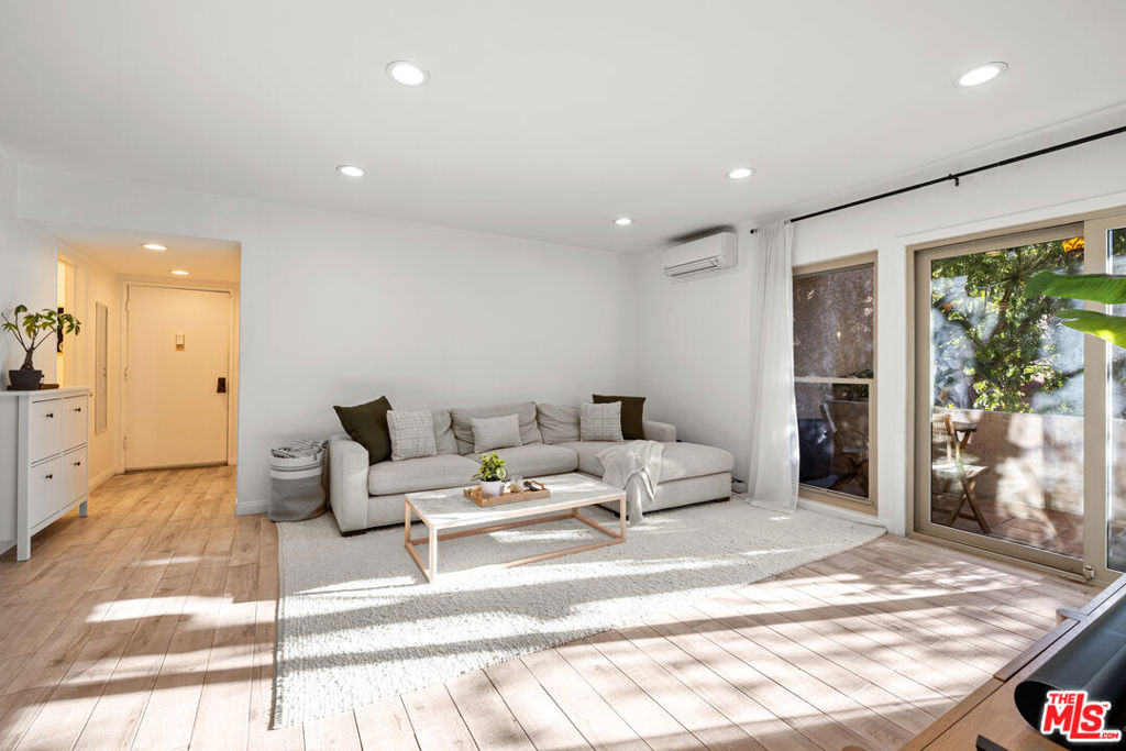 5651 Windsor Way 101