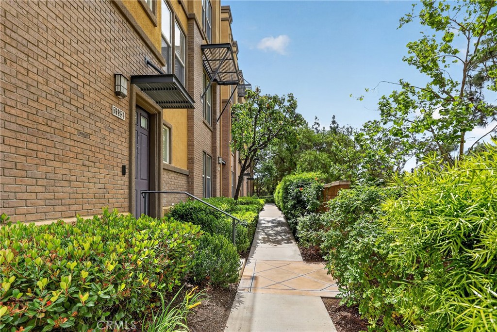 1105 Armstrong