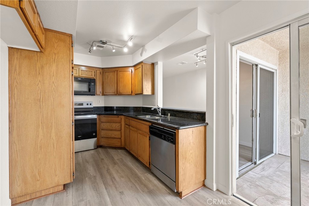 7641 Reseda Boulevard 126