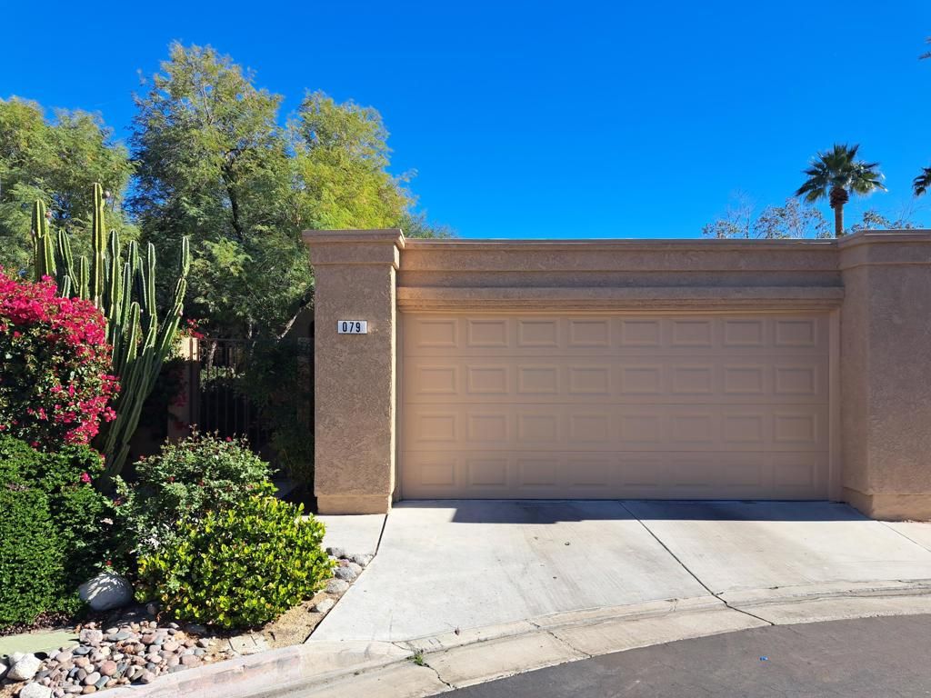 Photo of 44079 Elba Court, Palm Desert, CA 92260 (MLS # 219139294DA)