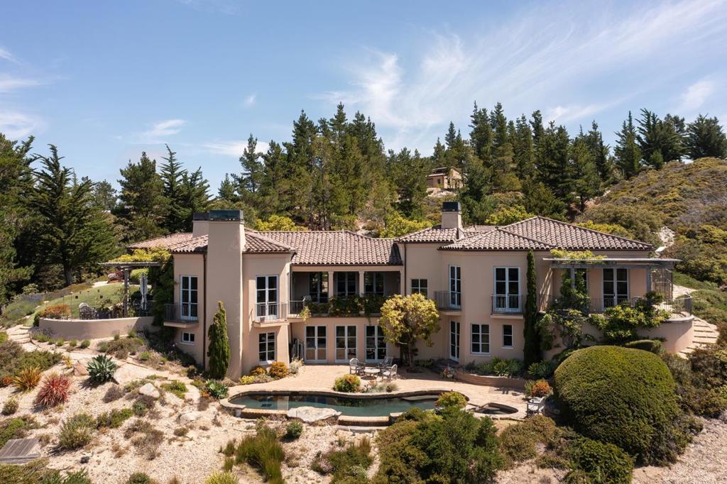 3200 Red Wolf Drive