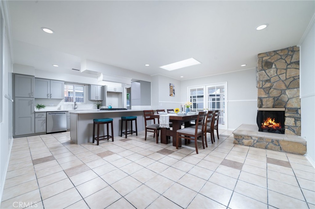 1032 E Buckboard