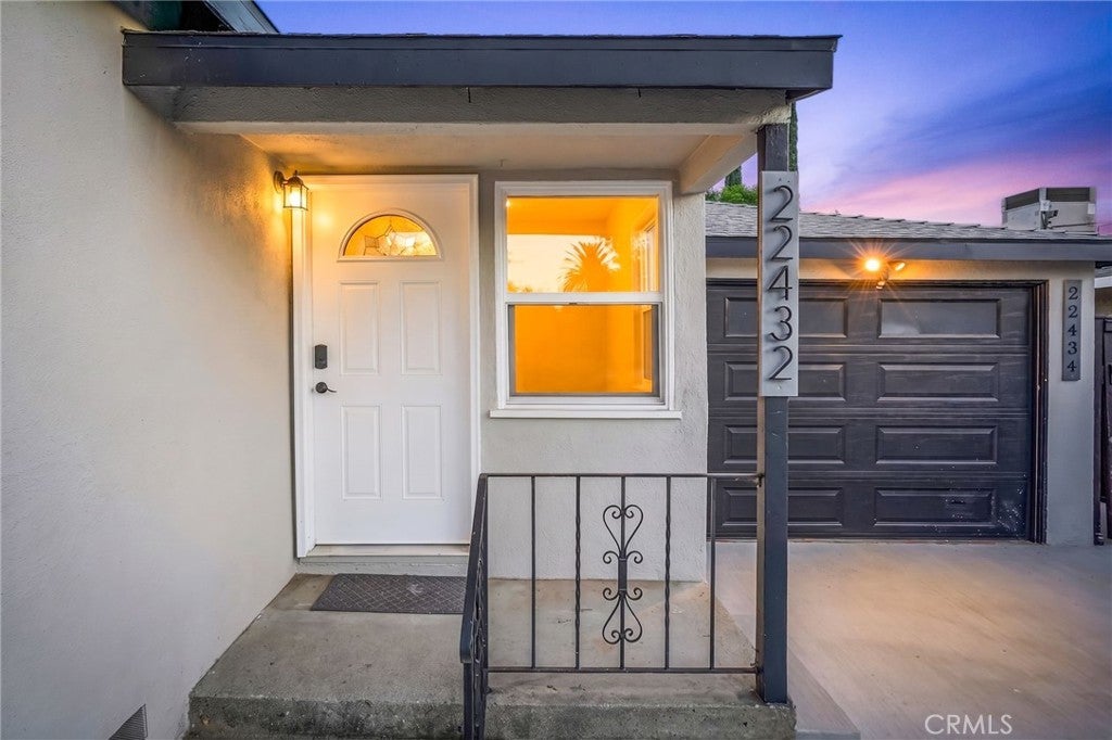 Photo of 22432 Berdon Street ST, Woodland Hills, CA 91367 (MLS # PF26186333)