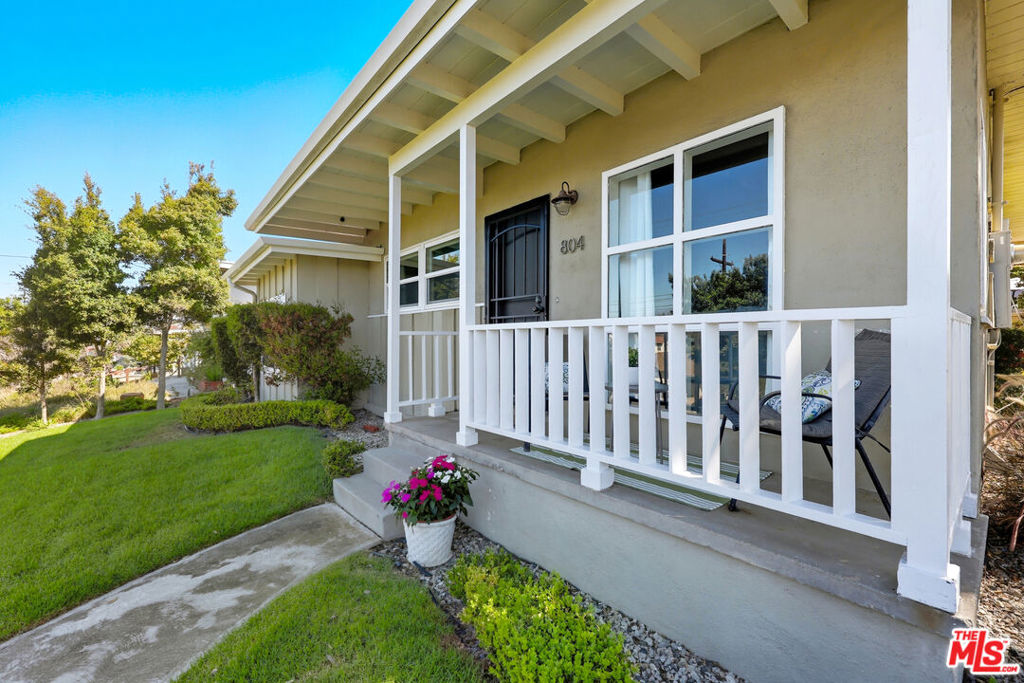 804 N Hillcrest Street